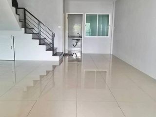 For sale 3 bed townhouse in Mueang Samut Sakhon, Samut Sakhon