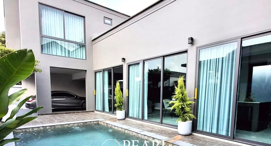 For sale 4 bed villa in Bang Lamung, Chonburi