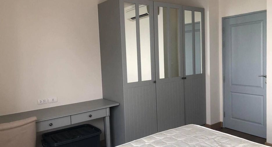 For rent 2 bed condo in Phaya Thai, Bangkok