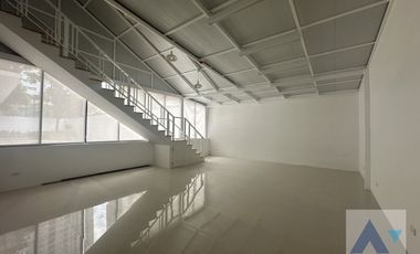 For rent and for sale 2 bed condo in Khlong Toei, Bangkok