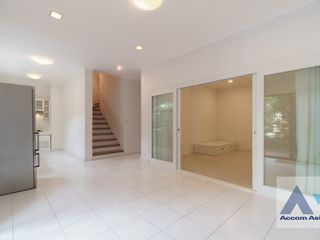 For rent 3 Beds townhouse in Watthana, Bangkok