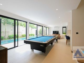For rent 5 Beds house in Watthana, Bangkok