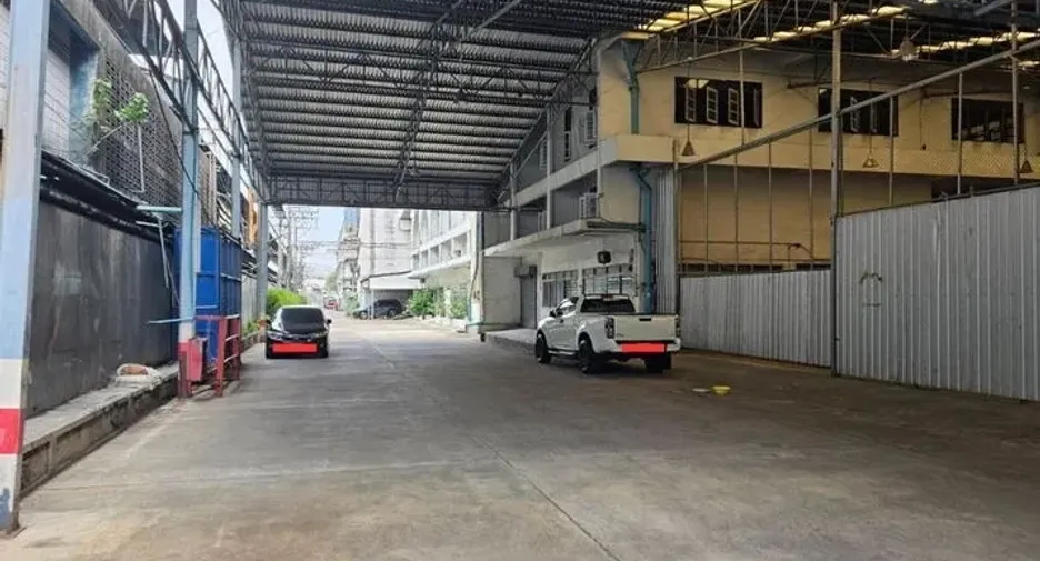For rent warehouse in Bang Kho Laem, Bangkok