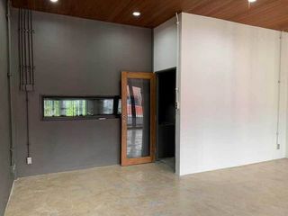 For rent 1 bed office in Huai Khwang, Bangkok