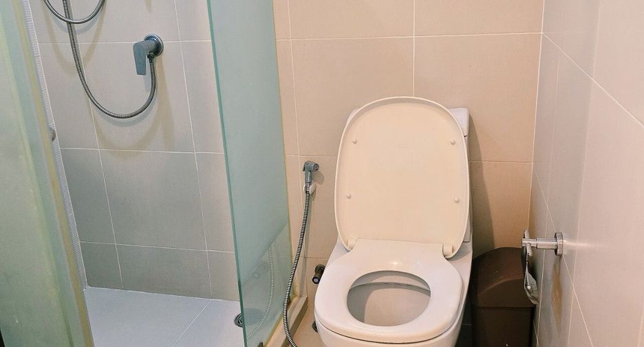 For rent 1 bed condo in Huai Khwang, Bangkok