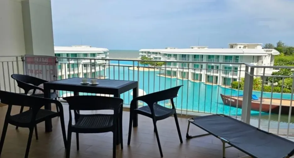 For rent 2 bed condo in Cha Am, Phetchaburi