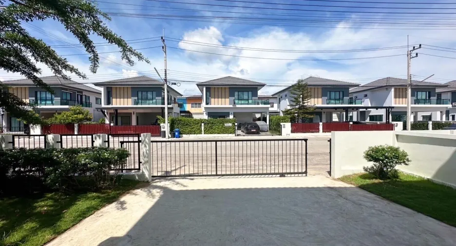 For rent 3 Beds house in Lam Luk Ka, Pathum Thani