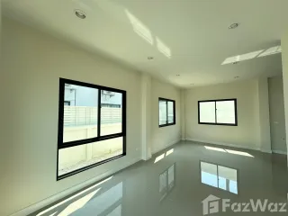 For rent 4 bed house in Lam Luk Ka, Pathum Thani