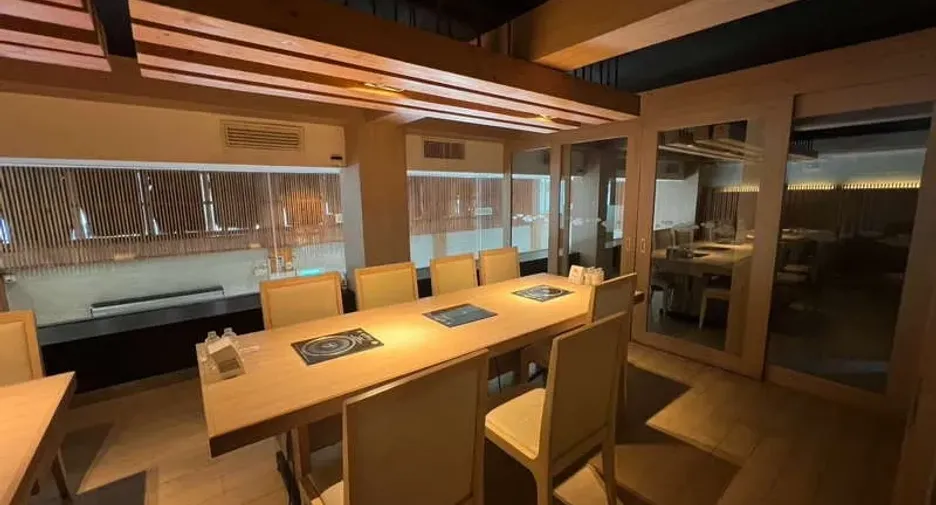 Gewerbefläche zur Miete und zum Kauf in Watthana, Bangkok