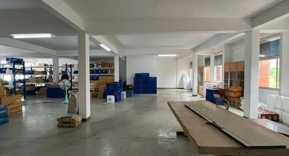 Gewerbefläche zur Miete und zum Kauf in Watthana, Bangkok