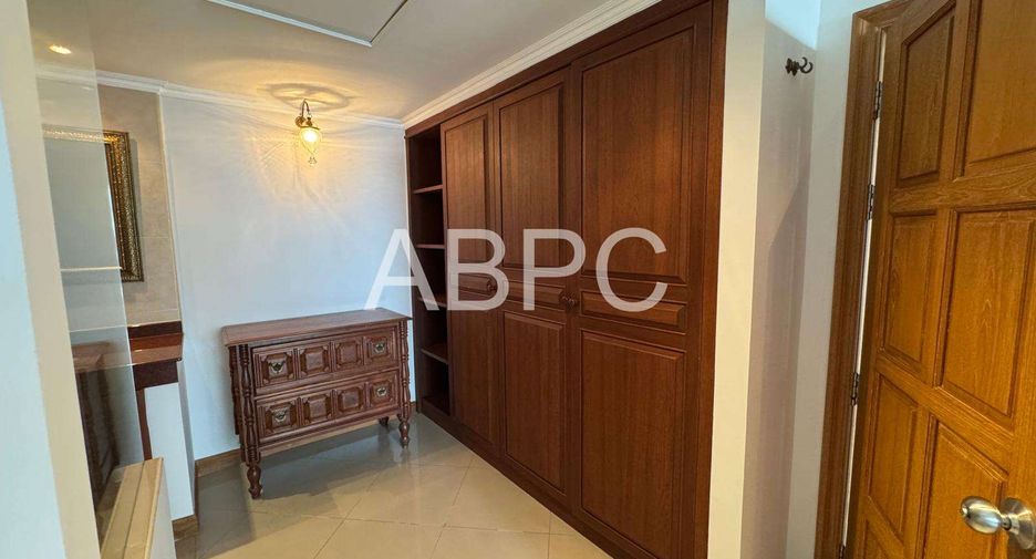 For sale 2 ベッドルーム condo in Bang Lamung, Chonburi