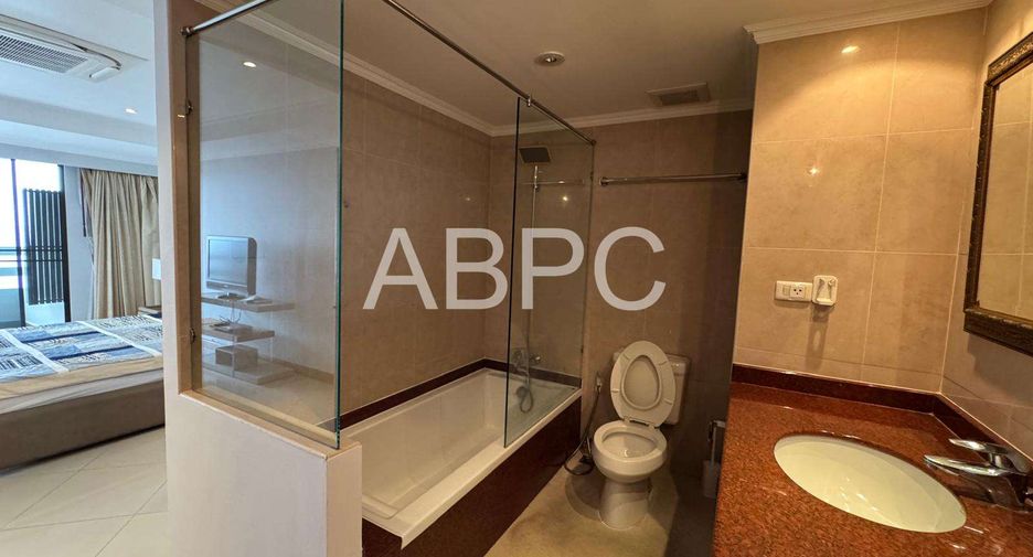For sale 2 ベッドルーム condo in Bang Lamung, Chonburi