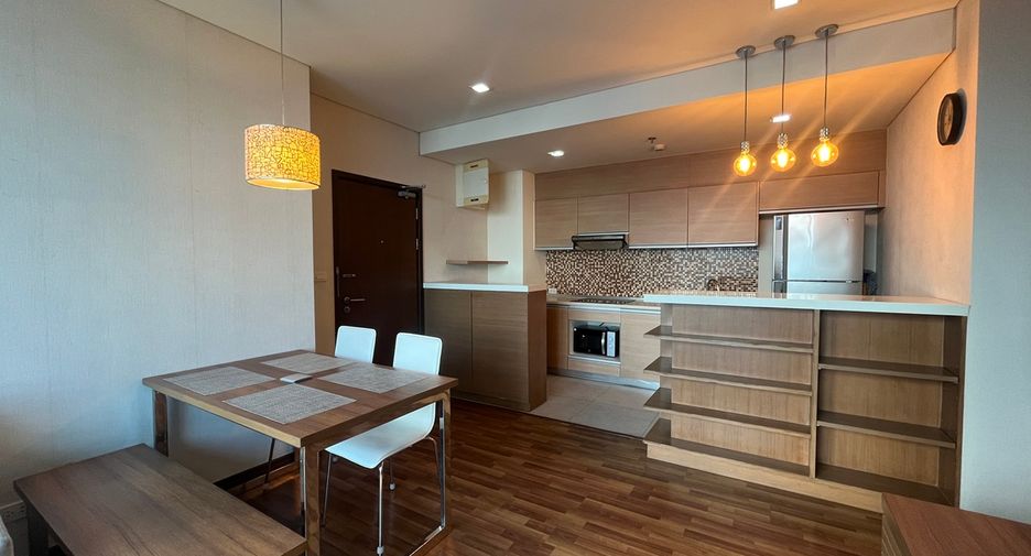 For sale 2 bedrooms condo in Khlong Toei, Bangkok