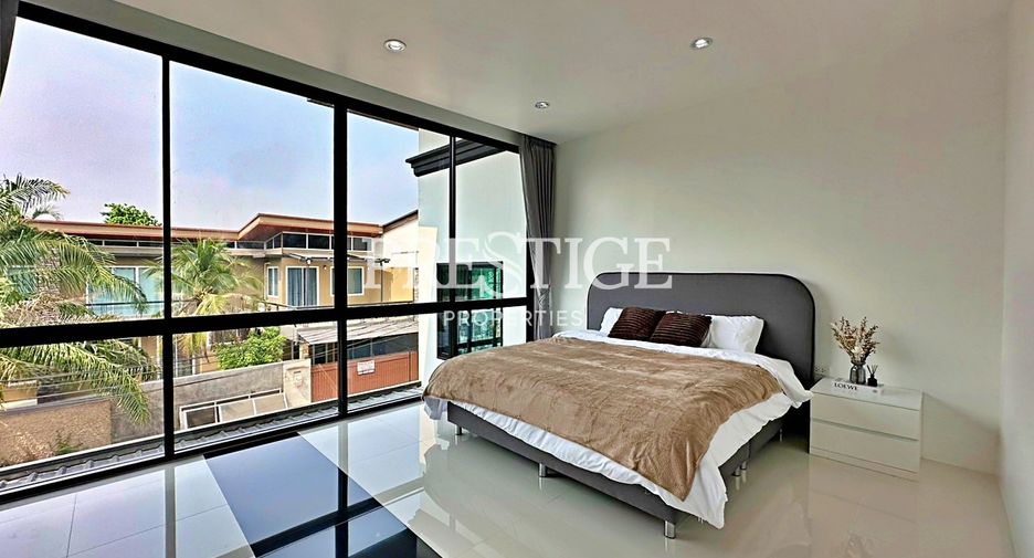 Casa en venta de 4 habitaciones en Bang Lamung, Chonburi
