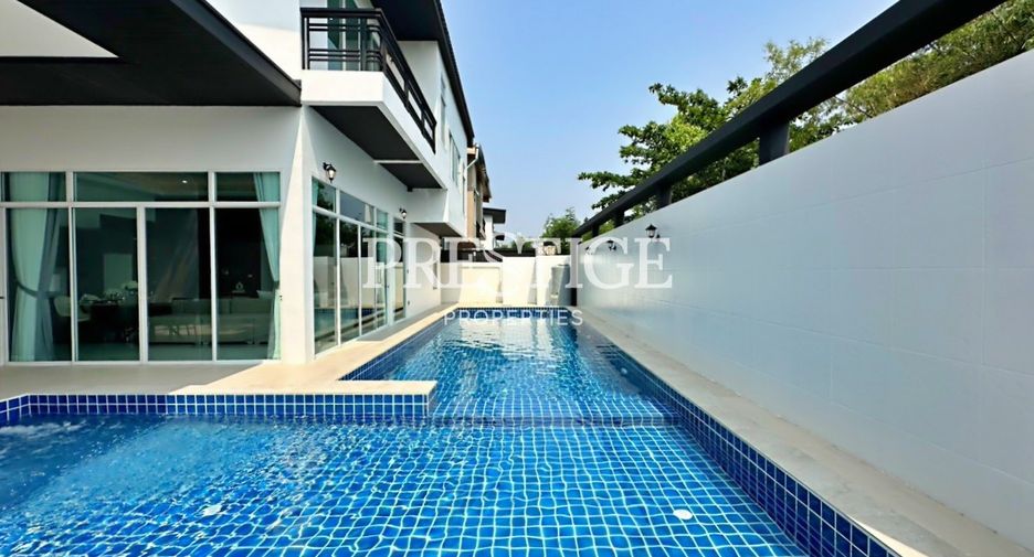 Casa en venta de 4 habitaciones en Bang Lamung, Chonburi