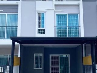 For rent 3 bed townhouse in Sam Phran, Nakhon Pathom