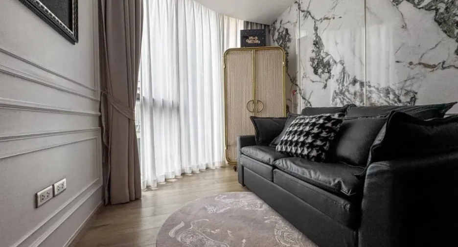 For rent 1 bed condo in Phaya Thai, Bangkok