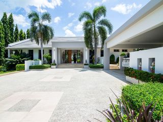For sale 5 bed villa in Cha Am, Phetchaburi