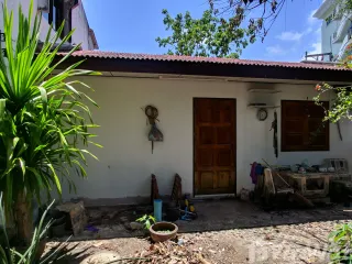 For rent 5 bed townhouse in Mueang Songkhla, Songkhla