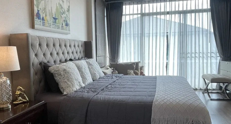 For rent 4 bedrooms house in Bang Kapi, Bangkok