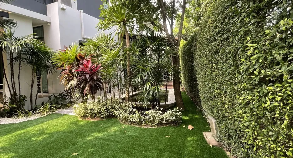 For rent 4 bedrooms house in Bang Kapi, Bangkok