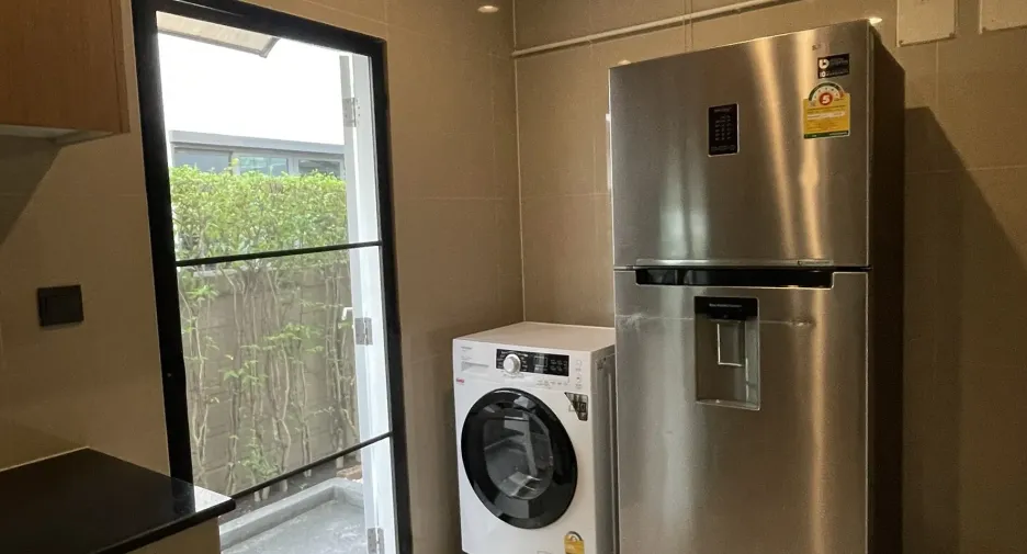 For rent 4 bedrooms house in Bang Kapi, Bangkok