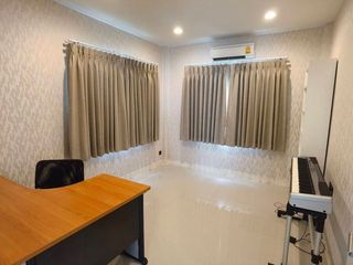 For rent 4 Beds house in Bang Kapi, Bangkok