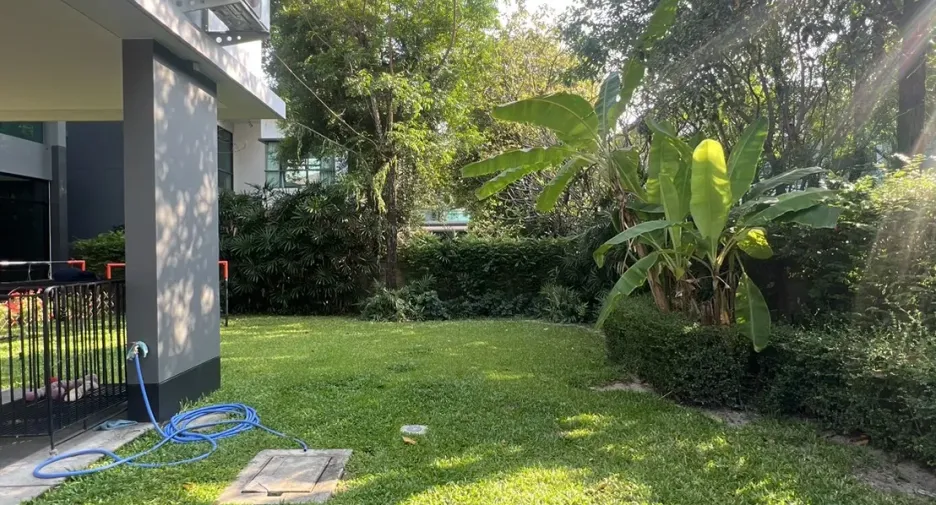 For rent 3 bedrooms house in Bang Kapi, Bangkok