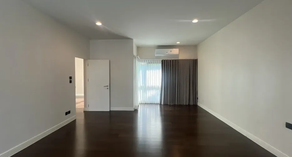 For rent 3 bedrooms house in Bang Kapi, Bangkok