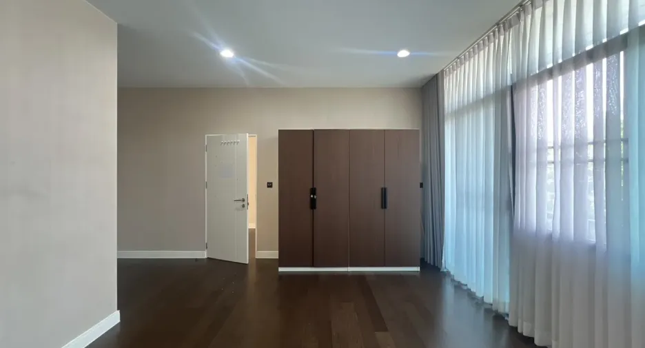 For rent 3 bedrooms house in Bang Kapi, Bangkok