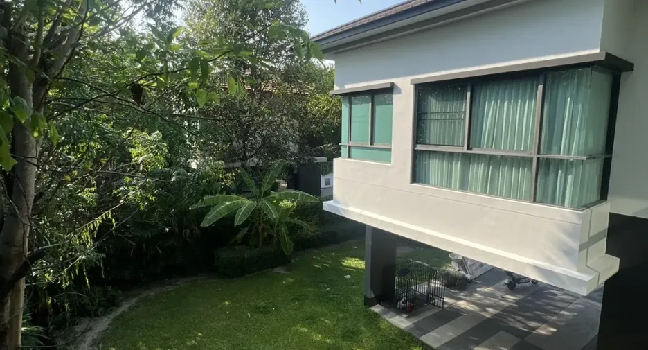 For rent 3 bedrooms house in Bang Kapi, Bangkok