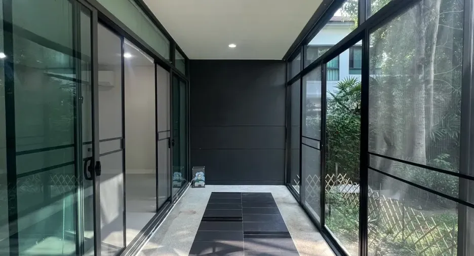 For rent 3 bedrooms house in Bang Kapi, Bangkok
