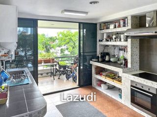 For sale 3 bed condo in Yan Nawa, Bangkok
