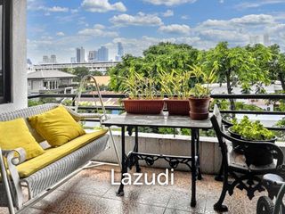 For sale 3 bed condo in Yan Nawa, Bangkok