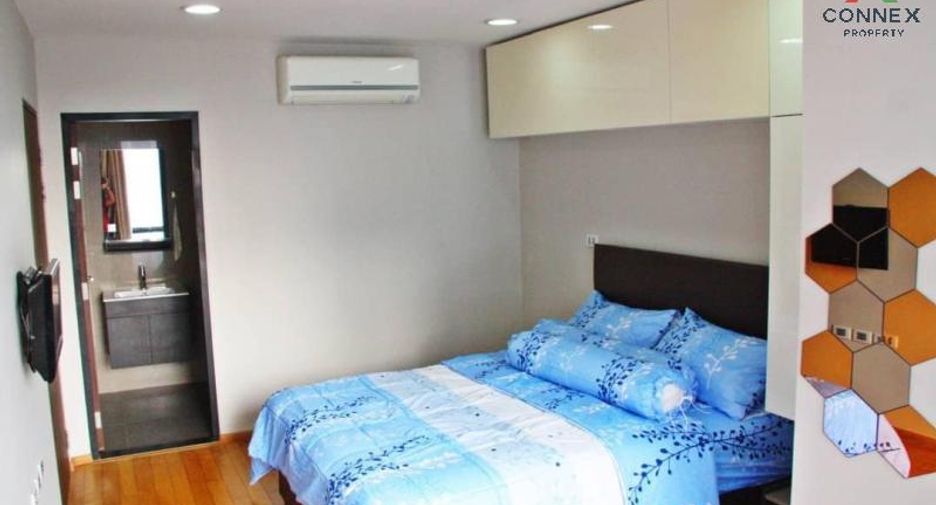 For rent 2 bed condo in Phaya Thai, Bangkok