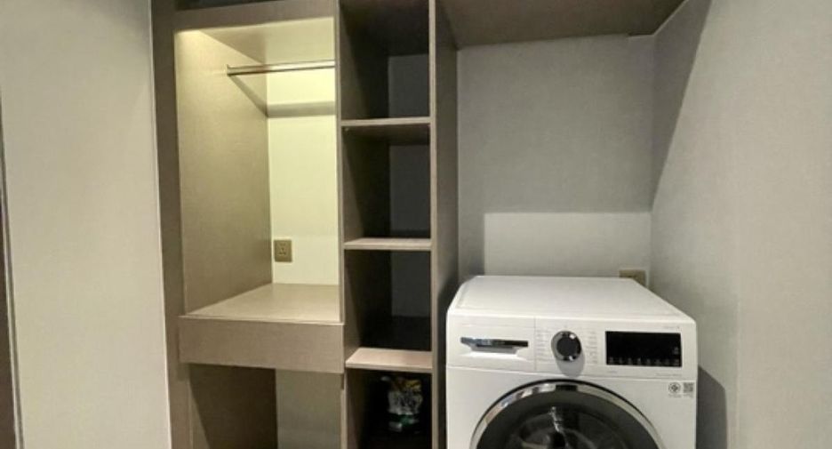For rent 2 bed condo in Watthana, Bangkok