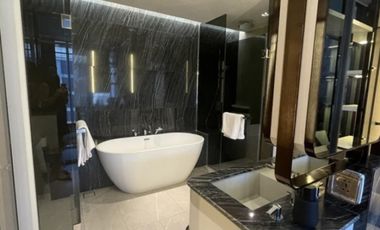 For rent 2 bed condo in Watthana, Bangkok