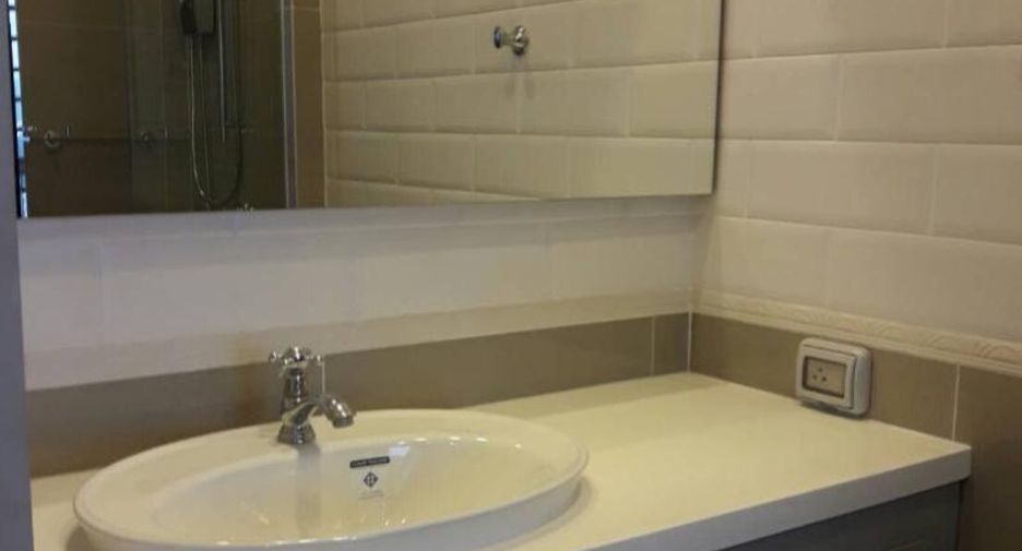 For rent 1 bed condo in Phaya Thai, Bangkok