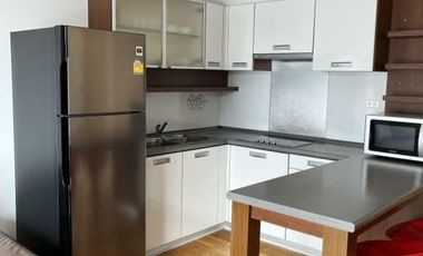 For rent 2 bed condo in Huai Khwang, Bangkok