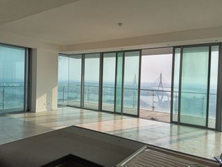 For sale 3 bed condo in Yan Nawa, Bangkok