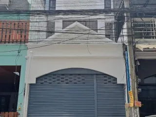For sale 4 bed retail Space in Mueang Nonthaburi, Nonthaburi