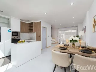 For rent 3 bed townhouse in Pak Kret, Nonthaburi