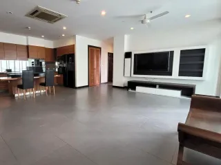 Wohnung zur Miete und zum Kauf mit 4 Zimmer in Watthana, Bangkok
