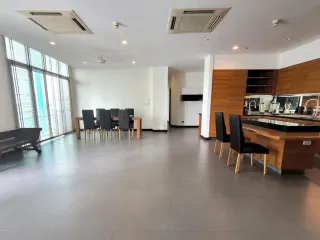 Wohnung zur Miete und zum Kauf mit 4 Zimmer in Watthana, Bangkok