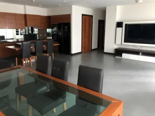 Wohnung zur Miete und zum Kauf mit 4 Zimmer in Watthana, Bangkok