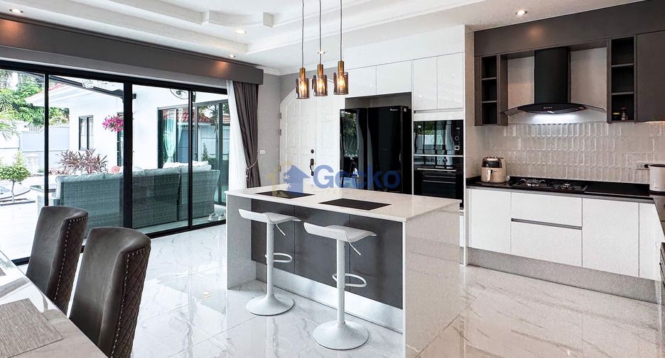 For sale 4 bed house in Bang Lamung, Chonburi