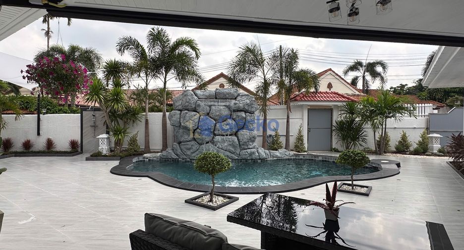 For sale 4 bed house in Bang Lamung, Chonburi