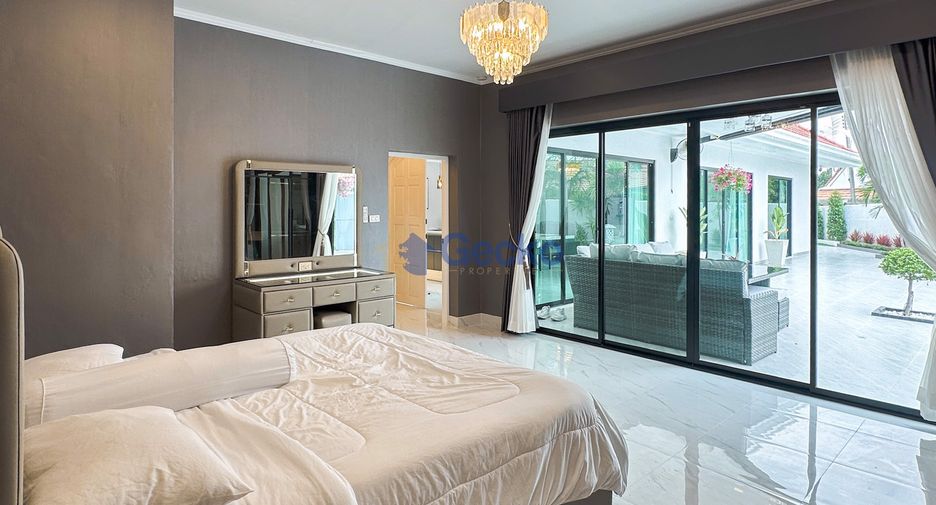 For sale 4 bed house in Bang Lamung, Chonburi