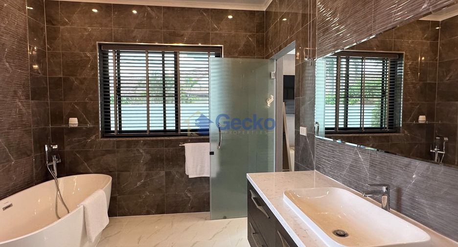 For sale 4 bed house in Bang Lamung, Chonburi