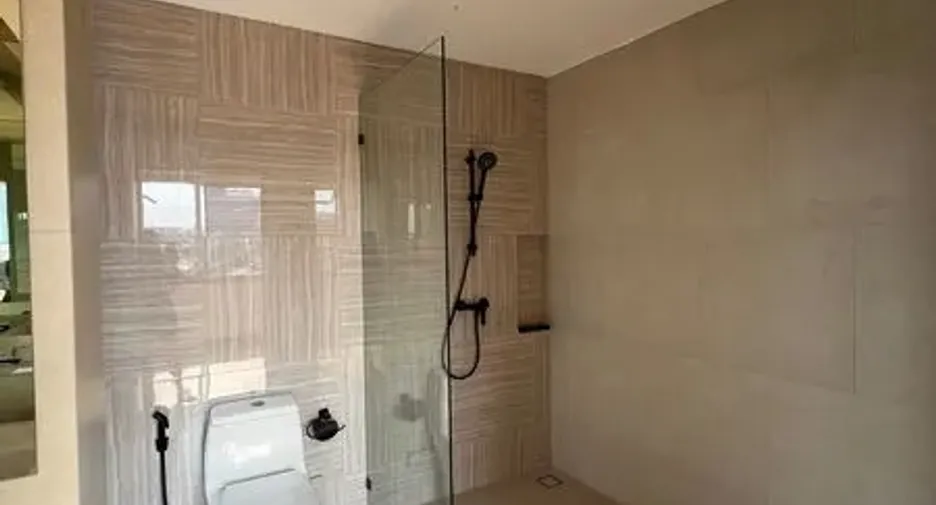 For rent and for sale 3 bedrooms office in Chatuchak, Bangkok